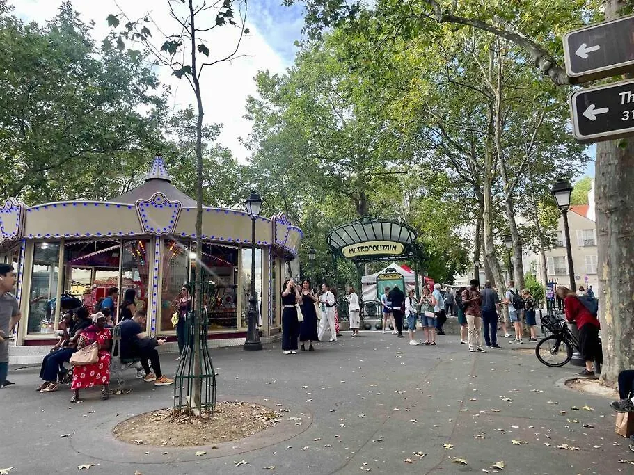 Superbe Studio Montmartre, Rue Des Abbesses パリ 0*,