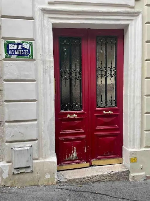 Superbe Studio Montmartre, Rue Des Abbesses パリ